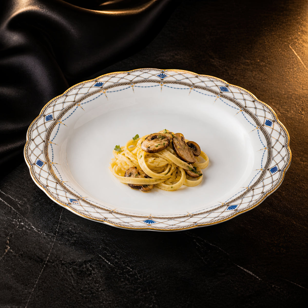 Valesse Azure Pasta Plate — 25.4 cm