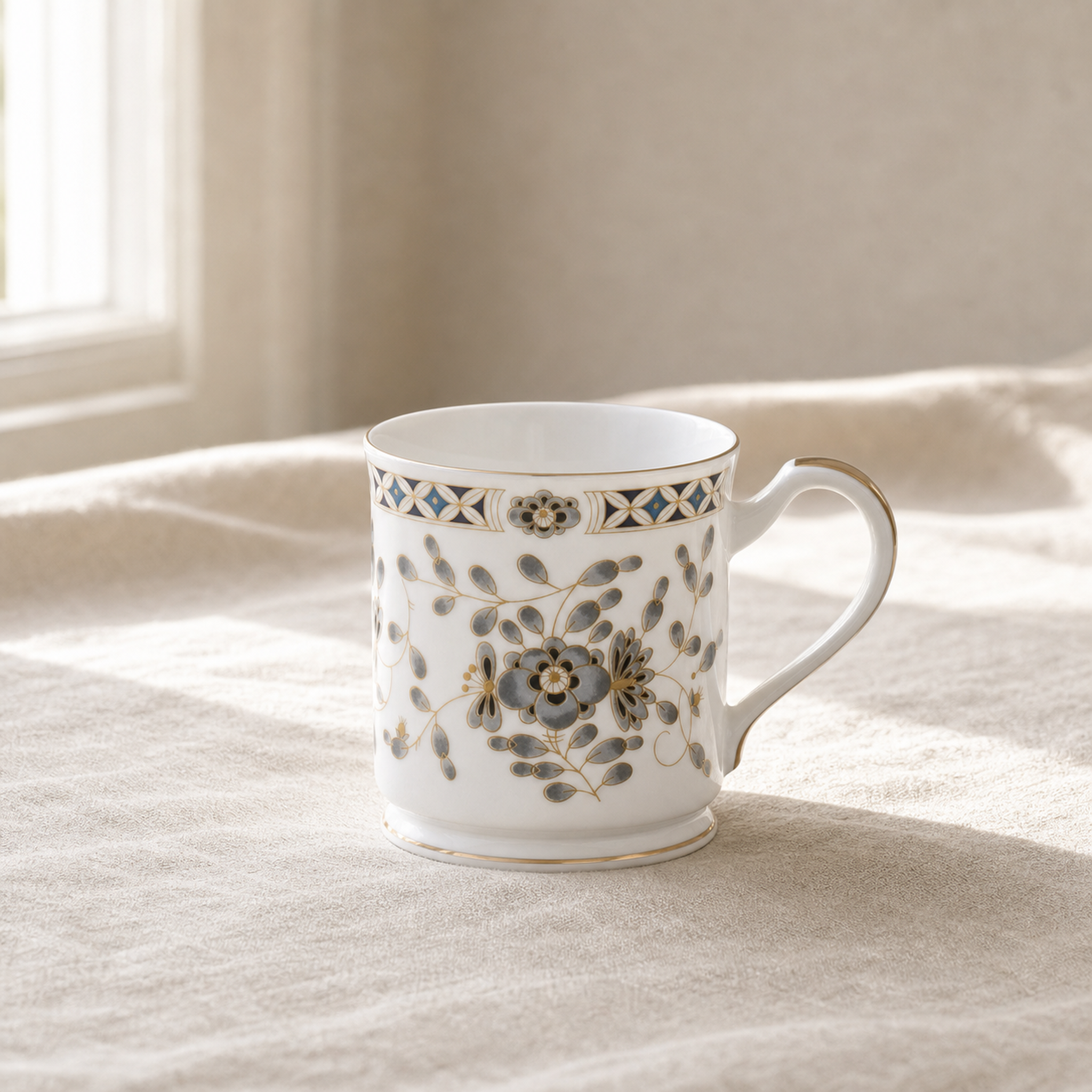 Nocturne Bloom Mug — 330 ml