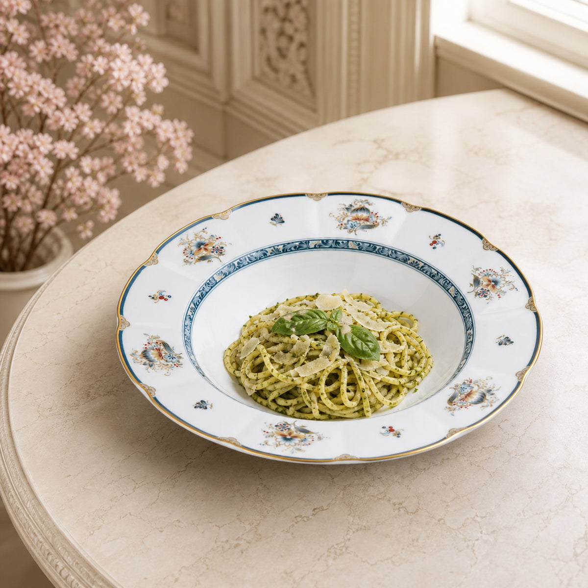 Gilded Garland Deep Plate — 23 cm