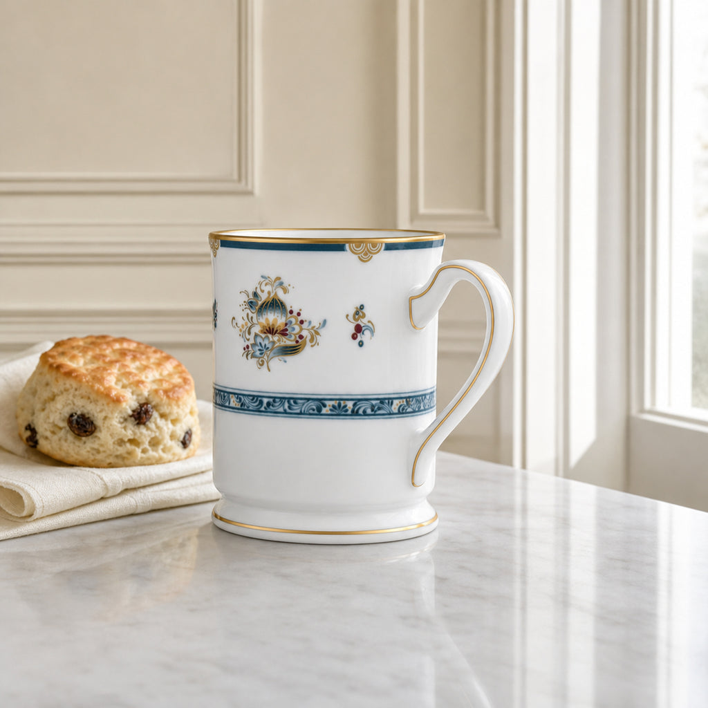 Gilded Garland Mug — 330 ml
