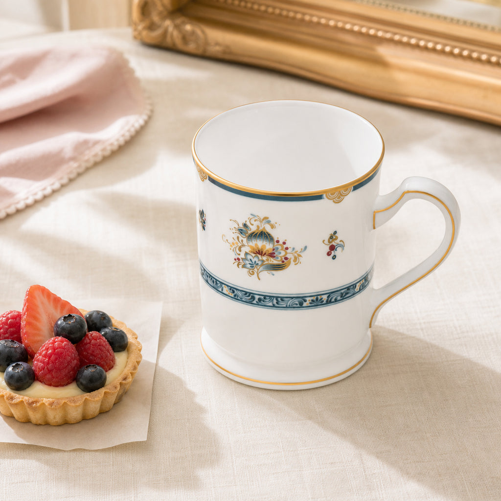 Gilded Garland Mug — 330 ml