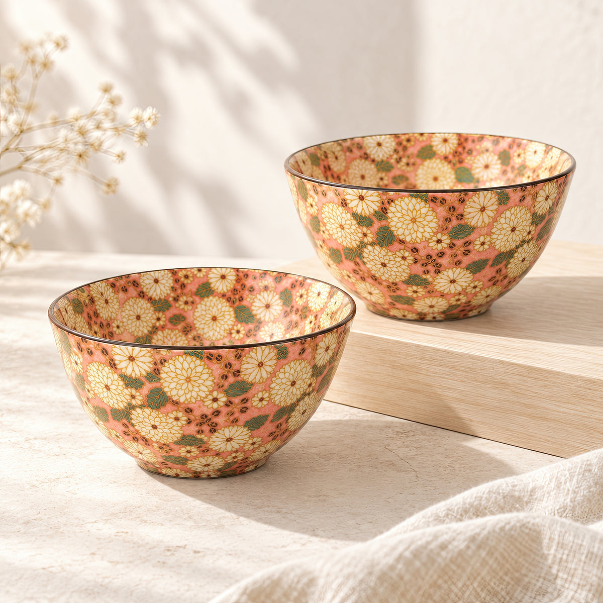 Hana Karakusa Bowl A Pink chrysanthemum ceramic bowl