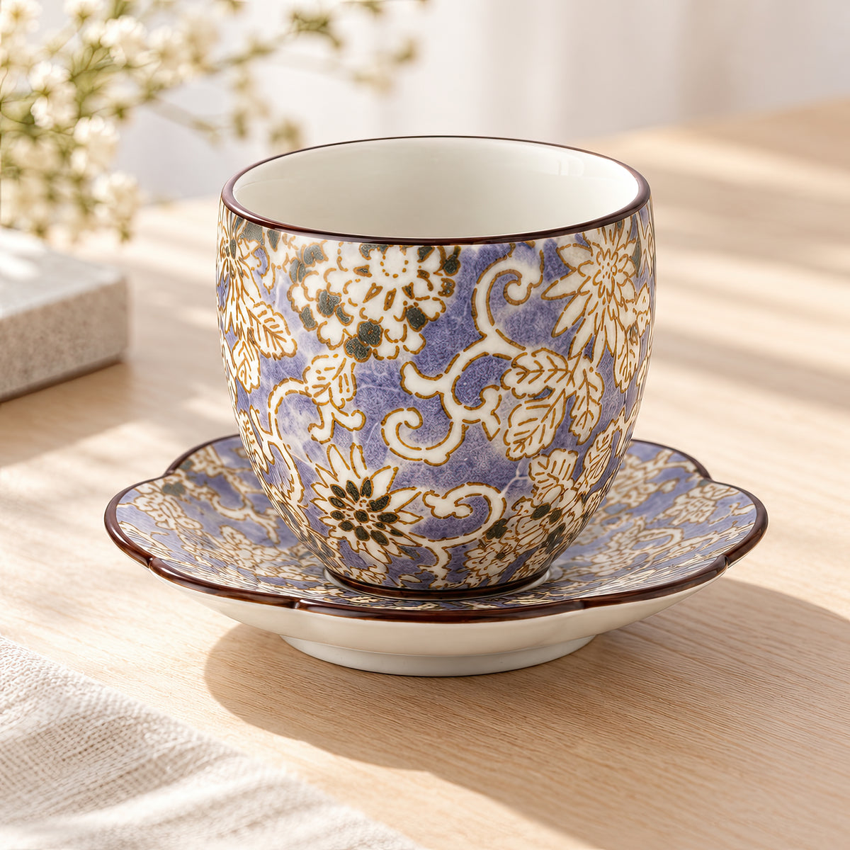 Hana Karakusa Japanese Tea Cup B Purple and matching tea stand