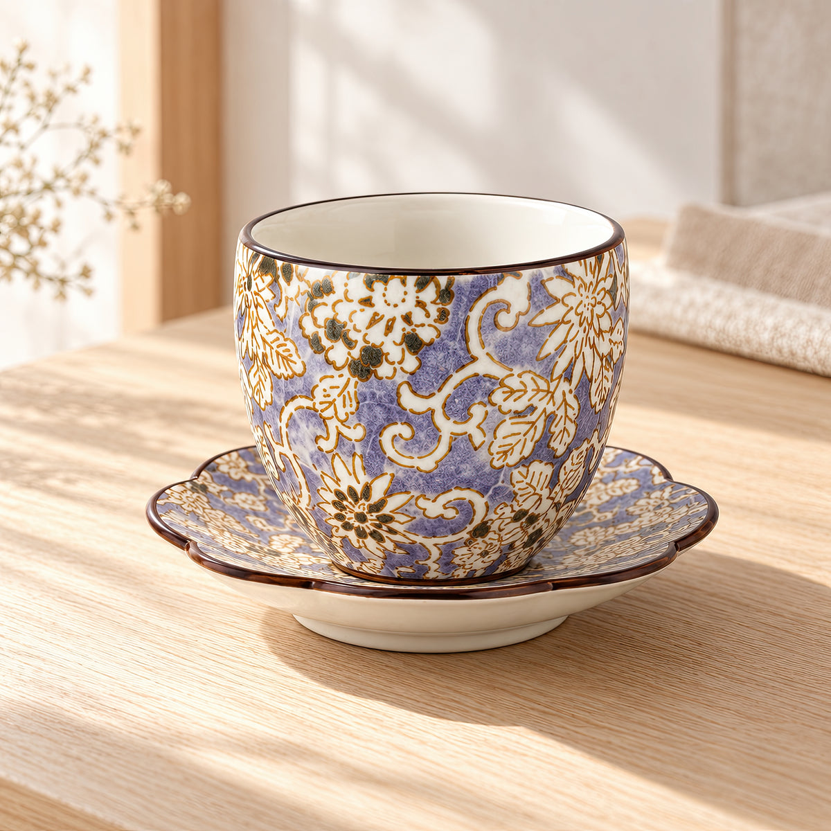 Hana Karakusa Japanese Tea Cup B Purple and matching tea stand