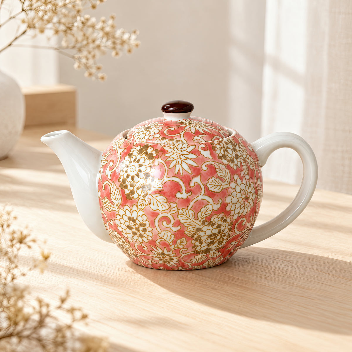 Hana Karakusa Teapot A Pink Japanese floral ceramic teapot