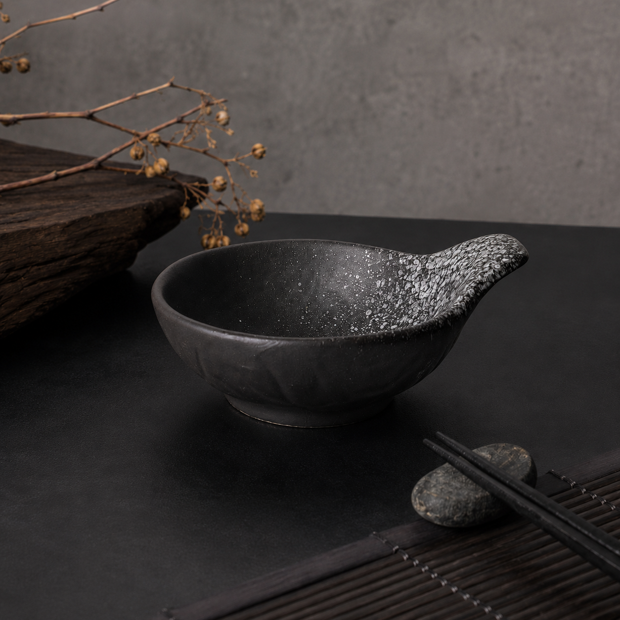 Noir Silhouette Lip Bowl