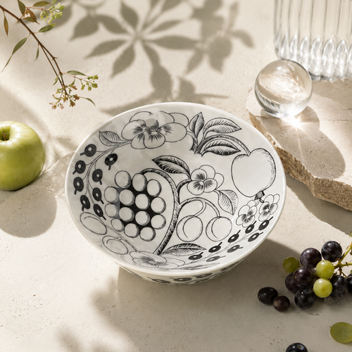Botanical Reverie Black Bowl 17 cm