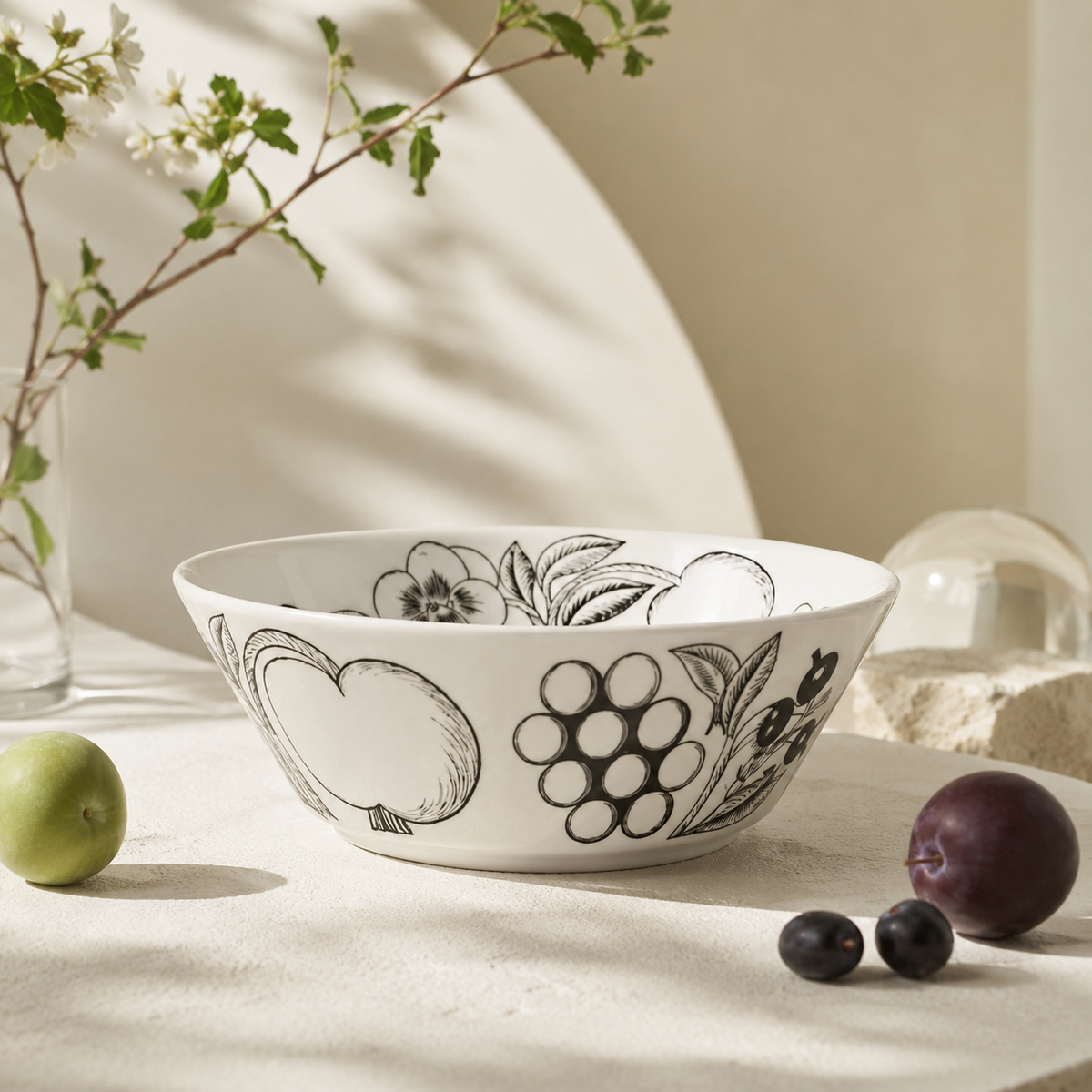 Botanical Reverie Black Bowl 17 cm