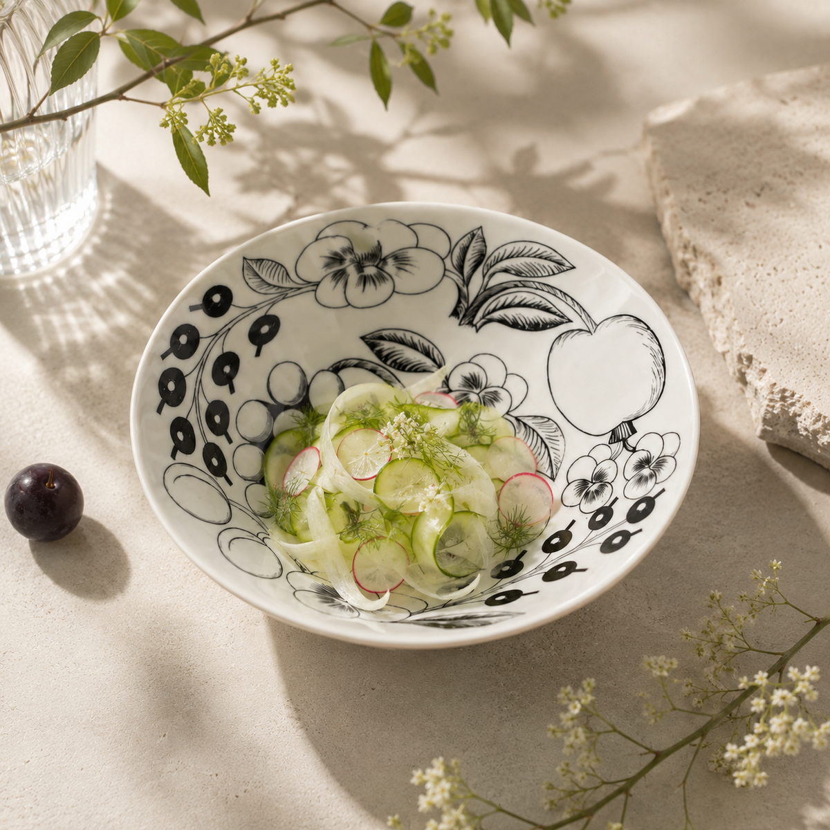 Botanical Reverie Black Bowl 17 cm