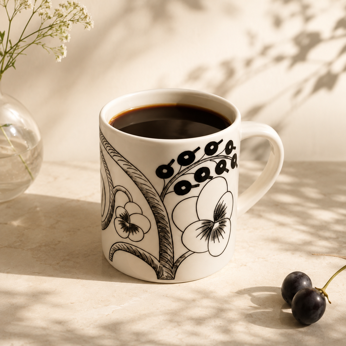 Botanical Reverie Black Mug 350 ml