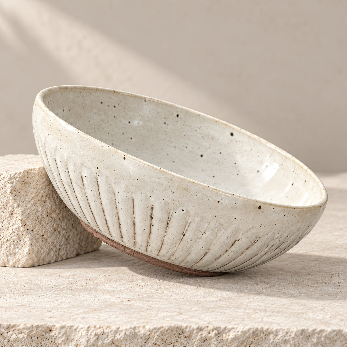 Kasumi Shinogi Serving Bowl — Mino Ware — view 4